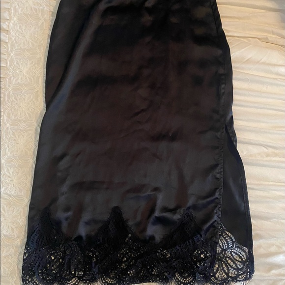 Black Satin Pencil Skirt with lace trimming size Medium - Picture 4 of 4